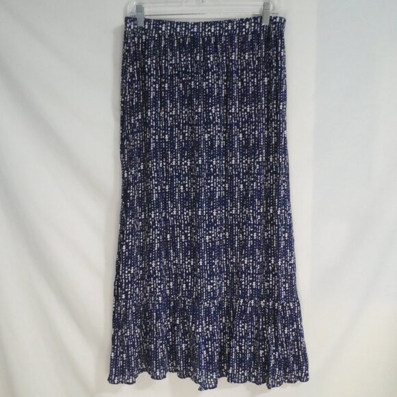 EVERLY | large | Blue and White Patterned Lined Skirt | Stretchy Waistband | NWT - Picture 1 of 16